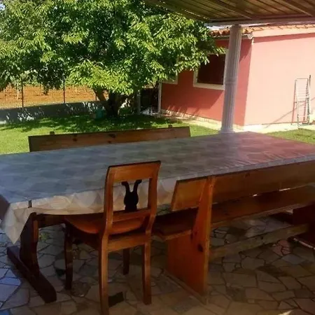 In Vrvari With Balcony, Air Conditioning, W-lan, Washing Machine 664-3 Poreč